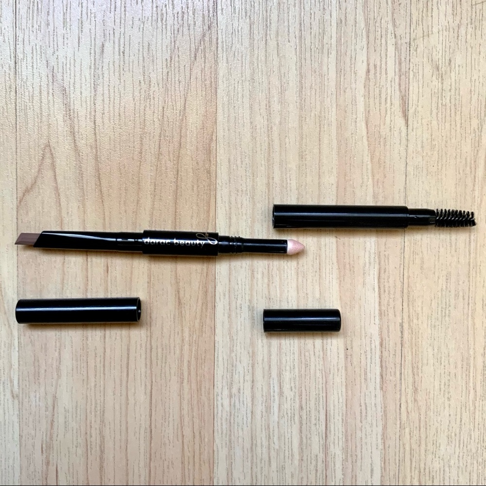 Darac 3-in-1 brow perfecter & highlight!
